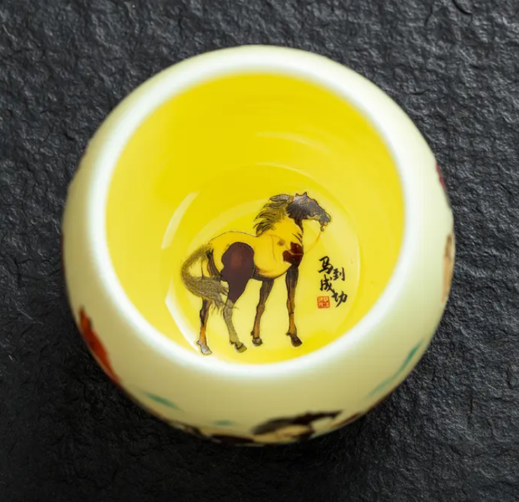 八骏图茶杯